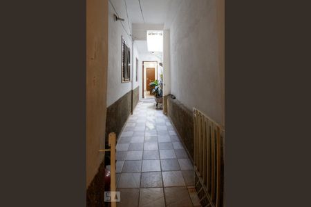 Casa à venda com 300m², 4 quartos e 2 vagas Casa à venda com 300m², 4 quartos e 2 vagasCorredor