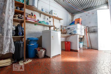 Casa à venda com 300m², 4 quartos e 2 vagas Casa à venda com 300m², 4 quartos e 2 vagasÁrea de Serviço 2