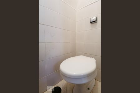 Casa à venda com 300m², 4 quartos e 2 vagas Casa à venda com 300m², 4 quartos e 2 vagasBanheiro 4