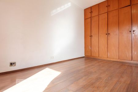 Casa à venda com 300m², 4 quartos e 2 vagas Casa à venda com 300m², 4 quartos e 2 vagasSuíte 1