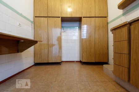 Casa à venda com 300m², 4 quartos e 2 vagas Casa à venda com 300m², 4 quartos e 2 vagasCozinha 1