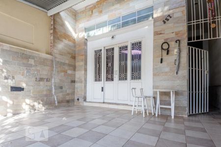 Casa à venda com 300m², 4 quartos e 2 vagas Casa à venda com 300m², 4 quartos e 2 vagasGaragem