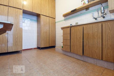 Casa à venda com 300m², 4 quartos e 2 vagas Casa à venda com 300m², 4 quartos e 2 vagasCozinha 1