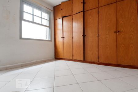 Casa à venda com 300m², 4 quartos e 2 vagas Casa à venda com 300m², 4 quartos e 2 vagasQuarto 1