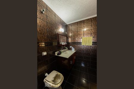 Casa à venda com 211m², 3 quartos e 5 vagas Casa à venda com 211m², 3 quartos e 5 vagasBanheiro Suite