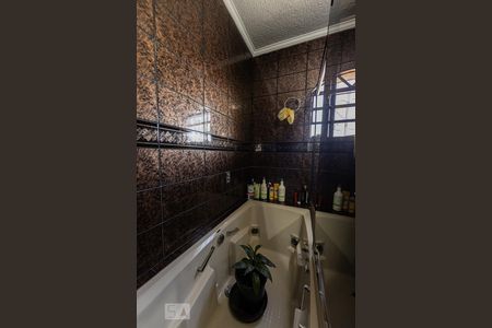 Casa à venda com 211m², 3 quartos e 5 vagas Casa à venda com 211m², 3 quartos e 5 vagasBanheiro Suite