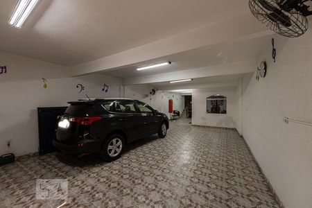Casa à venda com 211m², 3 quartos e 5 vagas Casa à venda com 211m², 3 quartos e 5 vagasGaragem