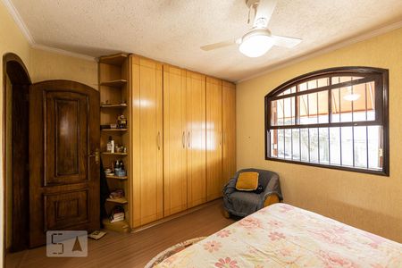 Casa à venda com 211m², 3 quartos e 5 vagas Casa à venda com 211m², 3 quartos e 5 vagasSuite