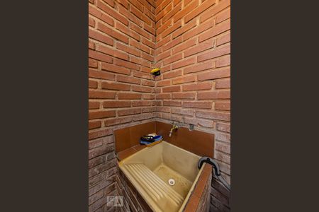 Casa à venda com 211m², 3 quartos e 5 vagas Casa à venda com 211m², 3 quartos e 5 vagasÁrea de Serviço