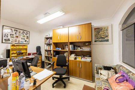 Casa à venda com 211m², 3 quartos e 5 vagas Casa à venda com 211m², 3 quartos e 5 vagasQuarto de Serviço