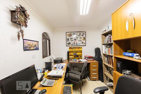 Casa à venda com 211m², 3 quartos e 5 vagas Casa à venda com 211m², 3 quartos e 5 vagasQuarto de Serviço