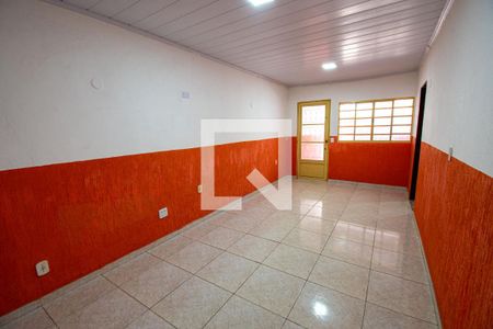 Casa para alugar com 120m², 3 quartos e 2 vagasSala