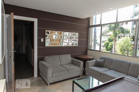 Sala 1 de apartamento para alugar com 3 quartos, 106m² em Funcionários, Belo Horizonte