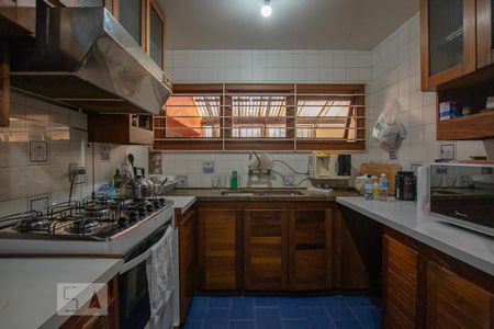 Cozinha de casa à venda com 5 quartos, 500m² em Três Figueiras, Porto Alegre