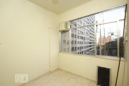 Sala/Quarto de kitnet/studio para alugar com 1 quarto, 49m² em Centro, Rio de Janeiro