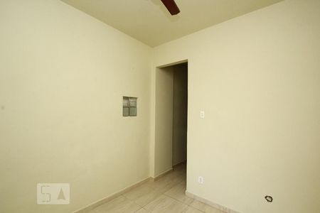 Sala/Quarto de kitnet/studio para alugar com 1 quarto, 49m² em Centro, Rio de Janeiro