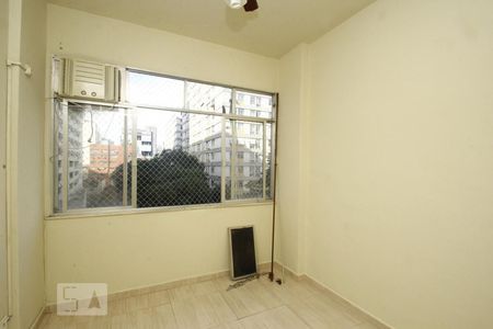 Sala/Quarto de kitnet/studio para alugar com 1 quarto, 49m² em Centro, Rio de Janeiro