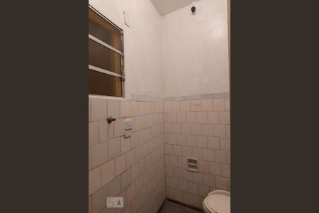 Casa à venda com 435m², 5 quartos e 4 vagas Casa à venda com 435m², 5 quartos e 4 vagasBanheiro