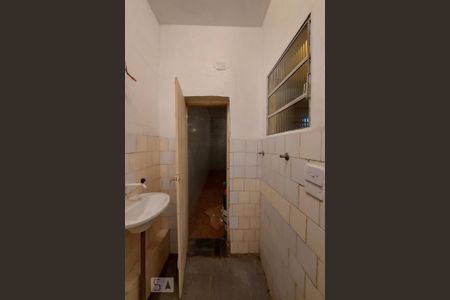 Casa à venda com 435m², 5 quartos e 4 vagas Casa à venda com 435m², 5 quartos e 4 vagasBanheiro