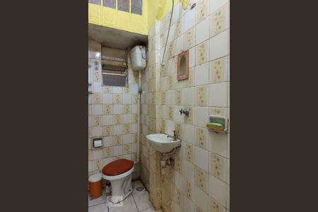 Casa à venda com 435m², 5 quartos e 4 vagas Casa à venda com 435m², 5 quartos e 4 vagasBanheiro