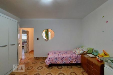 Casa à venda com 435m², 5 quartos e 4 vagas Casa à venda com 435m², 5 quartos e 4 vagasQuarto