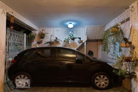 Casa à venda com 435m², 5 quartos e 4 vagas Casa à venda com 435m², 5 quartos e 4 vagasGaragem