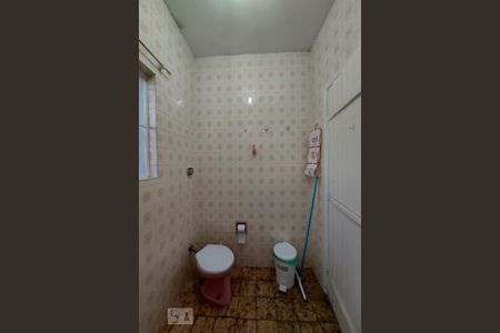 Casa à venda com 435m², 5 quartos e 4 vagas Casa à venda com 435m², 5 quartos e 4 vagasBanheiro