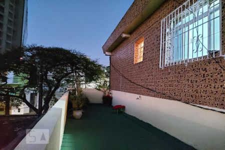 Casa à venda com 435m², 5 quartos e 4 vagas Casa à venda com 435m², 5 quartos e 4 vagasQuital