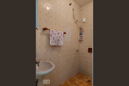 Casa à venda com 435m², 5 quartos e 4 vagas Casa à venda com 435m², 5 quartos e 4 vagasBanheiro