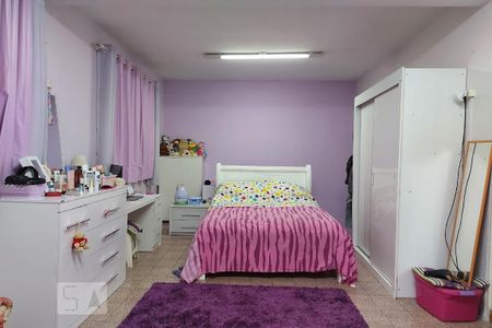 Casa à venda com 435m², 5 quartos e 4 vagas Casa à venda com 435m², 5 quartos e 4 vagasQuarto