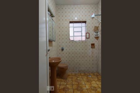 Casa à venda com 435m², 5 quartos e 4 vagas Casa à venda com 435m², 5 quartos e 4 vagasBanheiro