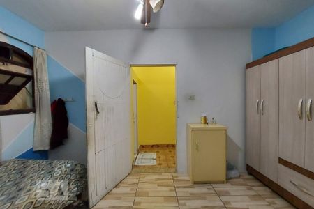 Casa à venda com 435m², 5 quartos e 4 vagas Casa à venda com 435m², 5 quartos e 4 vagasQuarto