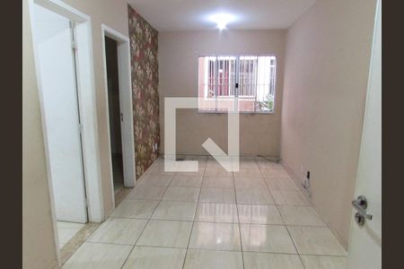 Sala de apartamento para alugar com 2 quartos, 46m² em Parque Pinheiros, Taboão da Serra