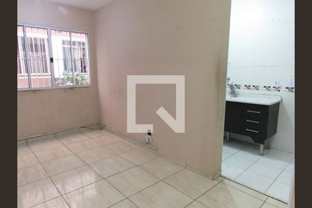 Sala/Cozinha de apartamento para alugar com 2 quartos, 46m² em Parque Pinheiros, Taboão da Serra