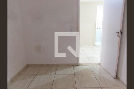 Quarto 1 de apartamento para alugar com 2 quartos, 46m² em Parque Pinheiros, Taboão da Serra