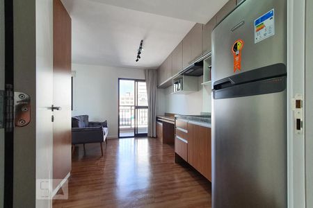 Entrada de kitnet/studio para alugar com 1 quarto, 28m² em Liberdade, São Paulo