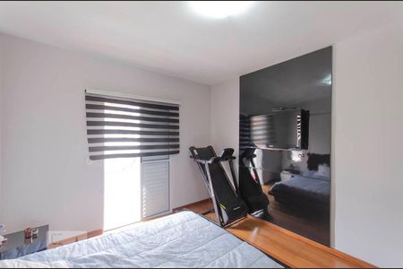 Suíte de casa para alugar com 3 quartos, 132m² em Vila Ré, São Paulo