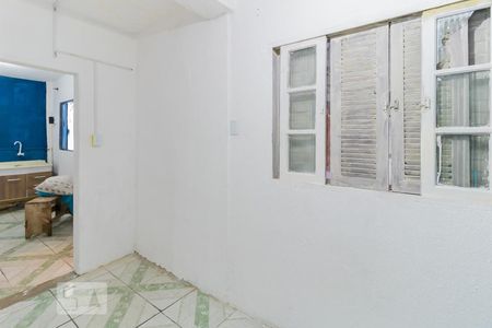 Quarto de casa para alugar com 1 quarto, 100m² em Vila Nhocune, São Paulo