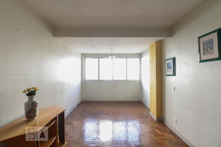 Sala  de apartamento para alugar com 2 quartos, 80m² em Vila Regente Feijó, São Paulo