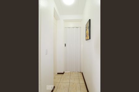 Corredor de apartamento à venda com 1 quarto, 45m² em Vila Nova, Porto Alegre