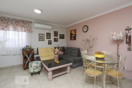SALA de apartamento à venda com 2 quartos, 222m² em Chácara das Pedras, Porto Alegre