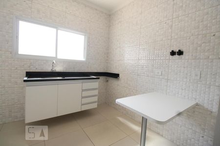 Cozinha de casa para alugar com 1 quarto, 55m² em Embaré, Santos