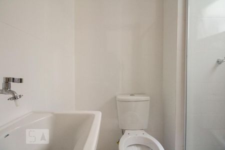 Banheiro de kitnet/studio para alugar com 1 quarto, 22m² em Tatuapé, São Paulo
