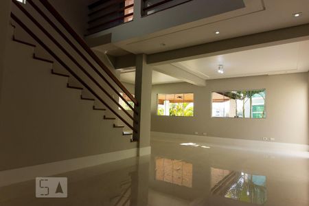 Sala 2 de casa de condomínio para alugar com 4 quartos, 380m² em São Paulo Ii, Cotia