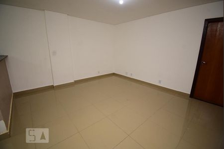 Sala de apartamento para alugar com 2 quartos, 70m² em Setor Habitacional Vicente Pires, Brasília