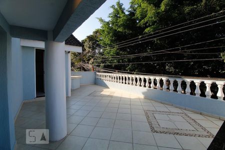 Varanda de casa à venda com 4 quartos, 302m² em Jardim Santa Clara, Guarulhos