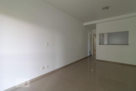 Sala de apartamento para alugar com 3 quartos, 83m² em Jardim Las Vegas, Guarulhos