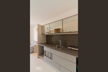 Cozinha de kitnet/studio à venda com 1 quarto, 40m² em Vila Nova Conceição, São Paulo