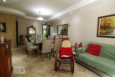 Sala de casa à venda com 3 quartos, 250m² em Vila Deodoro, São Paulo