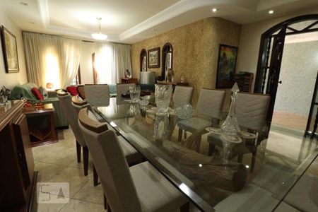 Sala de casa à venda com 3 quartos, 250m² em Vila Deodoro, São Paulo